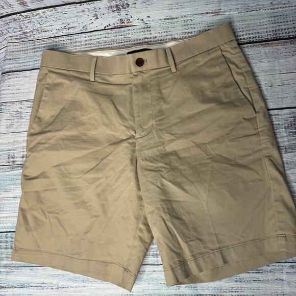 Banana Republic Other - Banana Republic 9" Shorts Khaki Men's 33